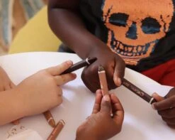 Colour Me Kids Skin Crayons 12 17 Colour Me Kids Skin Crayons 12 -Beste Speelgoed Winkel ColourmeKidsskincrayons12e 2