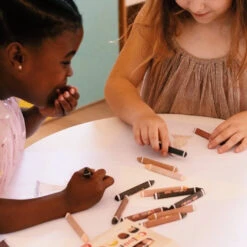 Colour Me Kids Skin Crayons 12 16 Colour Me Kids Skin Crayons 12 -Beste Speelgoed Winkel ColourmeKidsskincrayons12f