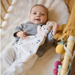 Kaloo Knuffeldoekje Konijn Carre Douceur Wit -Beste Speelgoed Winkel KalooknuffeldoekjekonijnCarreDouceurwit08972000 6