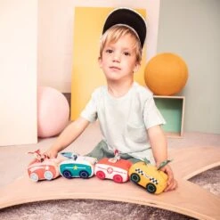 Lilliputiens Pull-back Auto Stella 18 Mnd+ -Beste Speelgoed Winkel Lilliputienspull backautoStella2283438 5